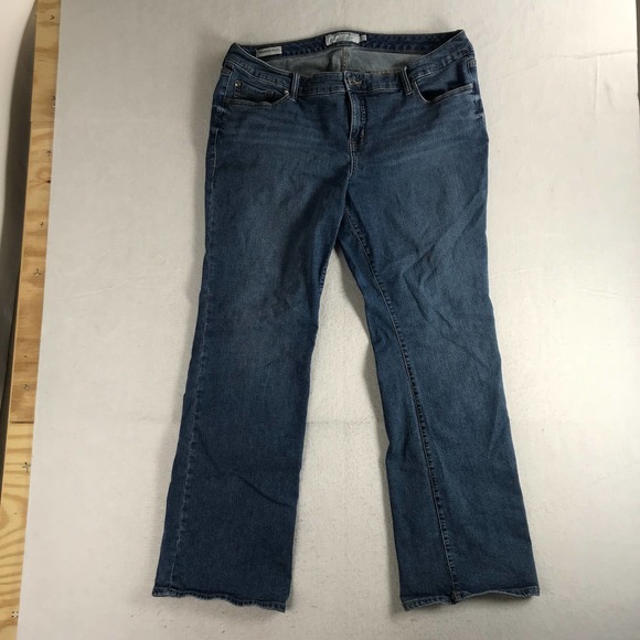 Torrid Relaxed Boot Cut Mid Rise Womens 20
